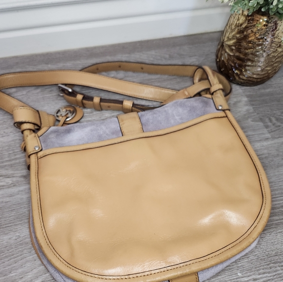 Michael Kors Crossbody - Picture 6 of 11